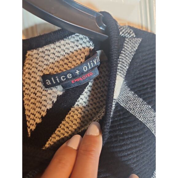 Alice + Olivia “EMPLOYED” Black & White Knit Fit & Flare Dress - Size Small - Picture 3 of 5